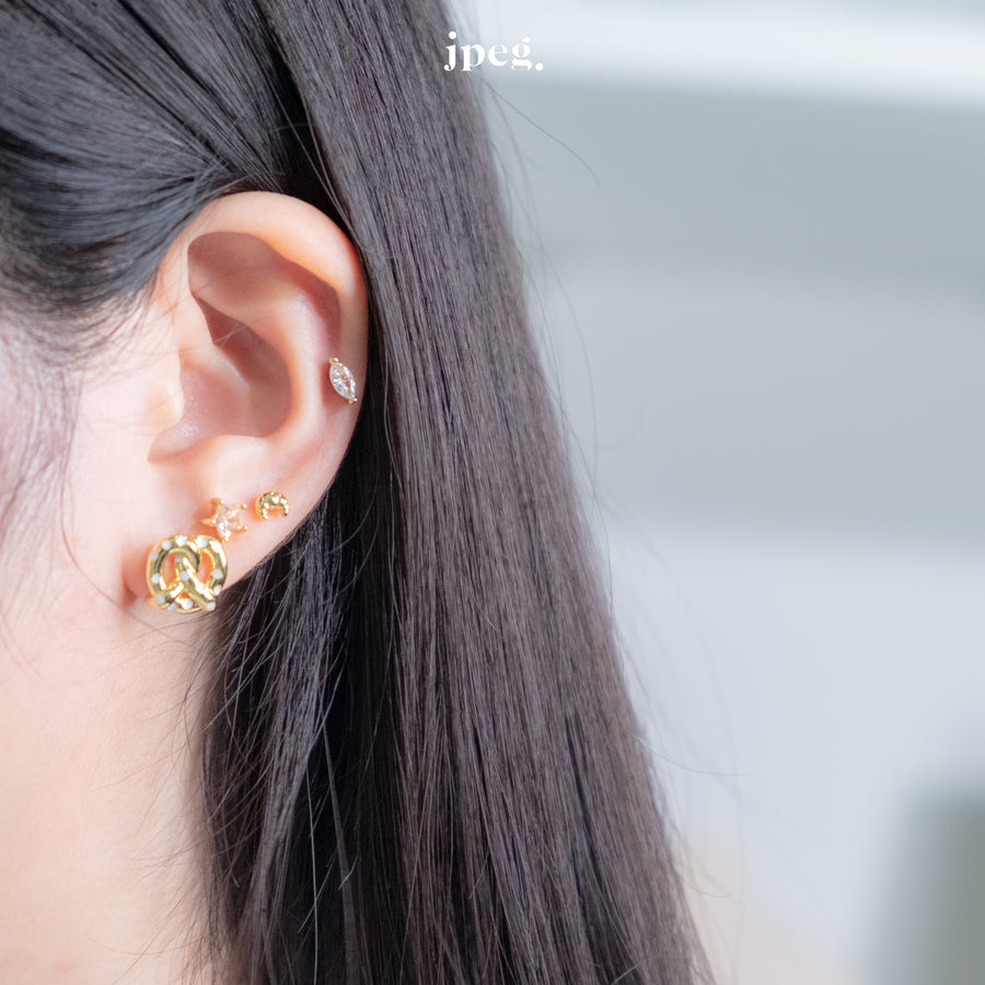 pretzel earring (enamel)