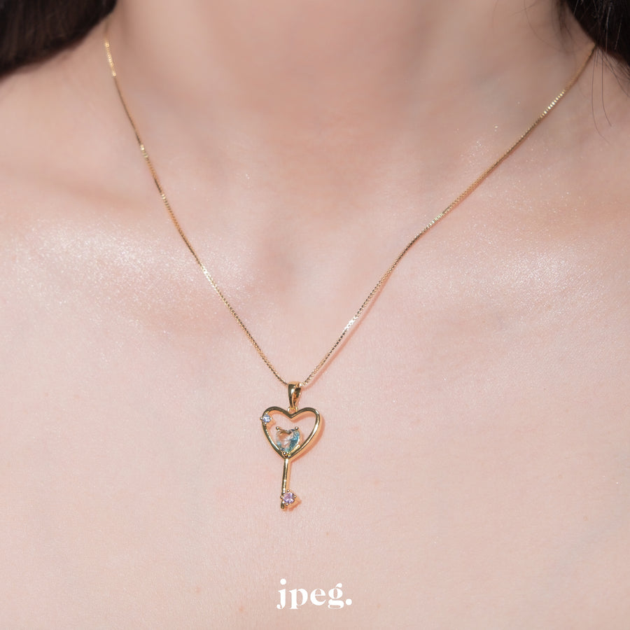 key heart necklace (brass)