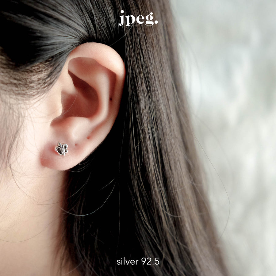 (Silver 925) style chrome heart earring