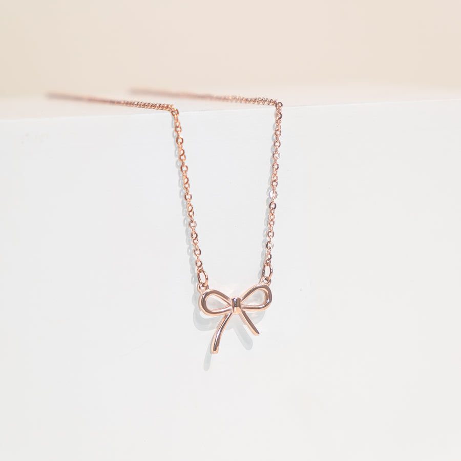 (Stainless) bow necklace