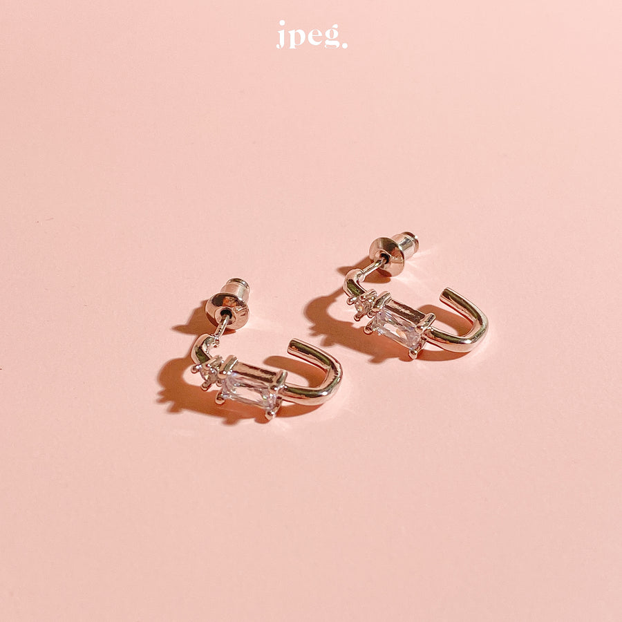 WS06 - belle earring (brass)