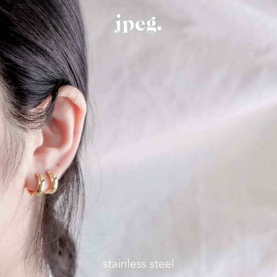 (stainless) flat gold hoop earring