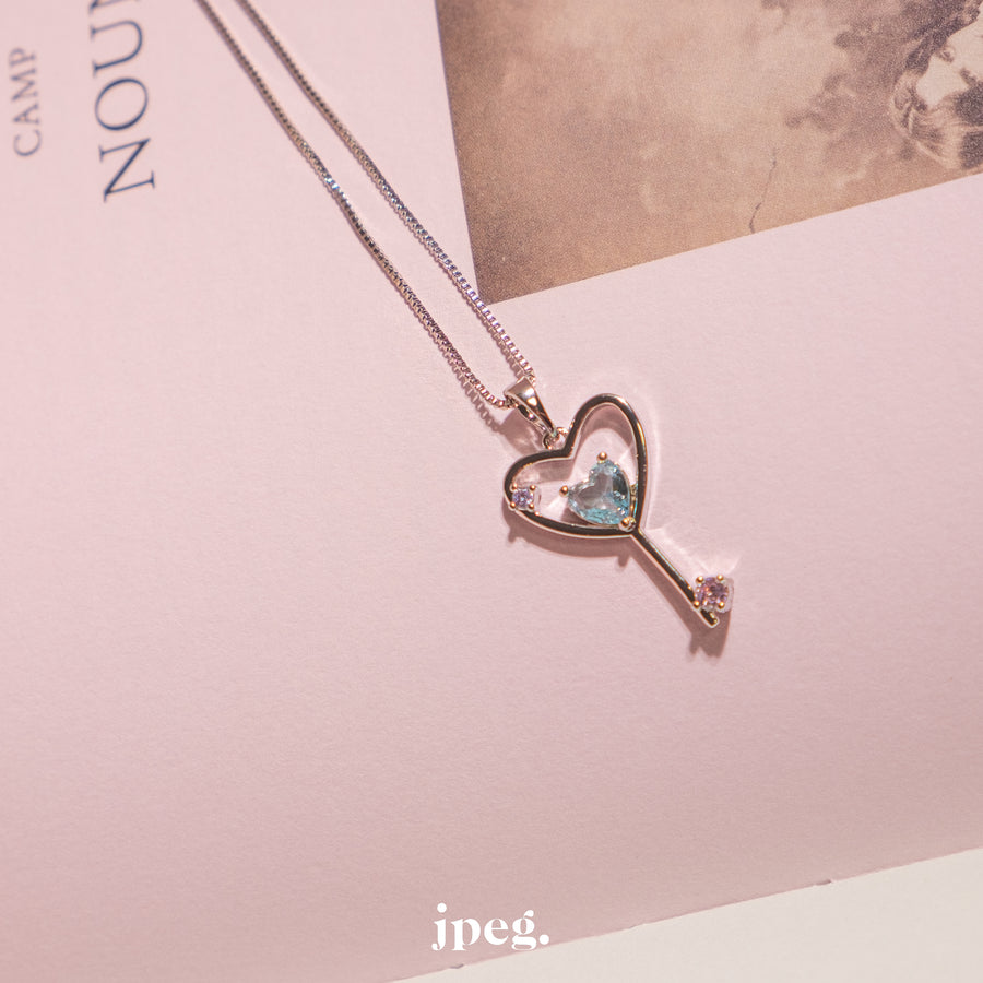 key heart necklace (brass)