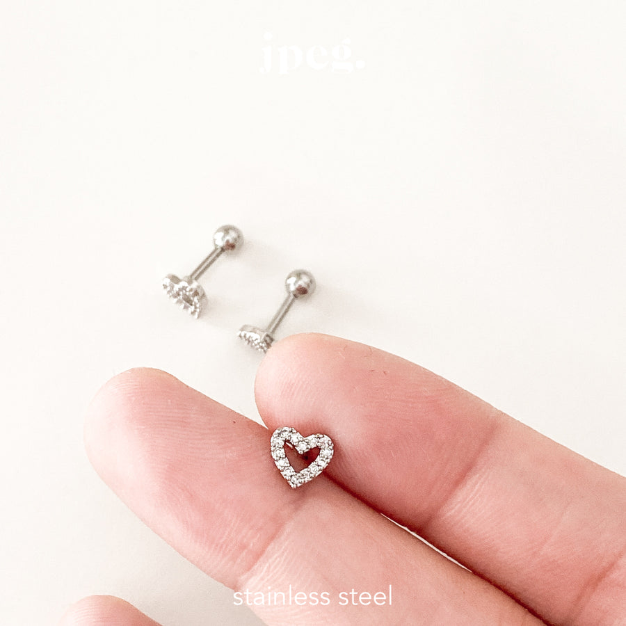 (stainless) line heart piercing