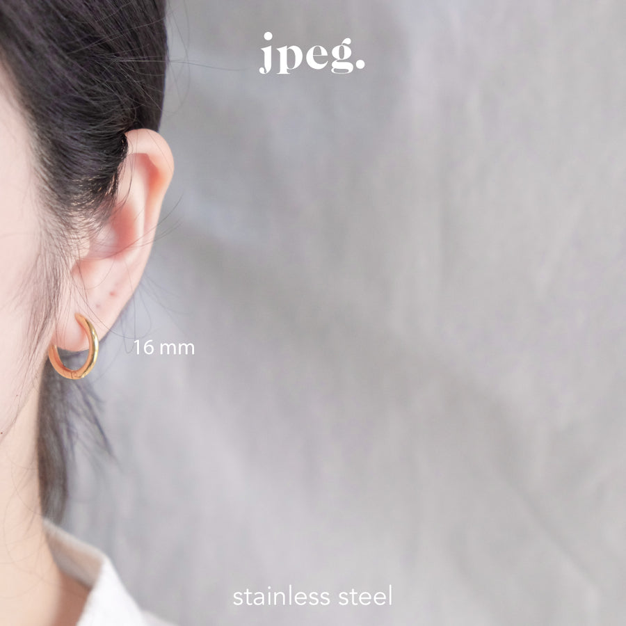 (stainless) hoop earring