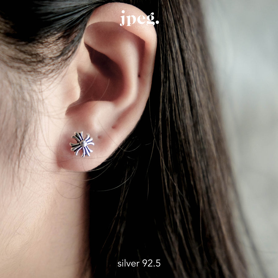 (Silver 925) style chrome heart earring